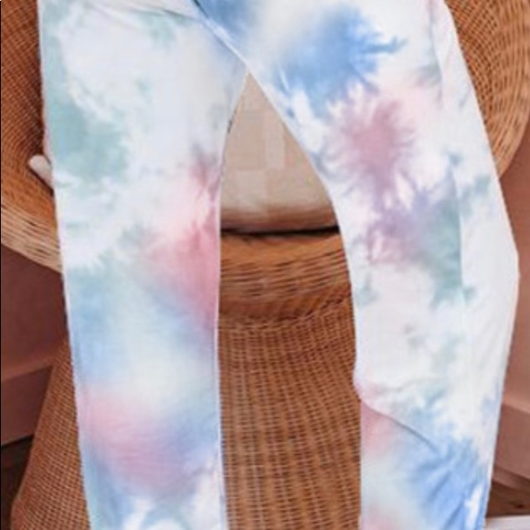 Multi-coloured Tie Dye Lounge Set - Picture 3 of 9